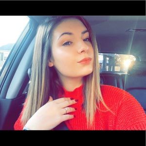 Meet your Posher, Lydia